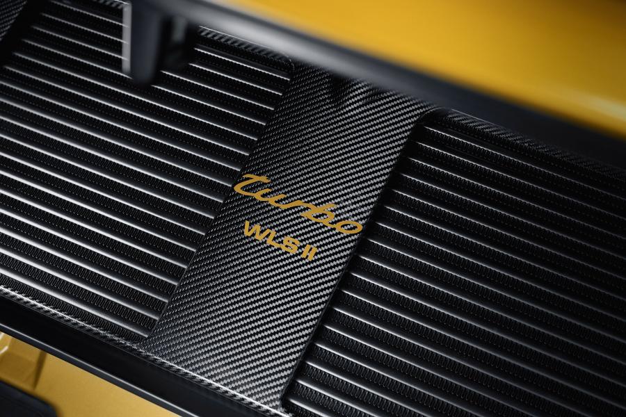 Логотип Porsche 911 Turbo Classic Series (993) 2018 года  (фото 6 из 60)